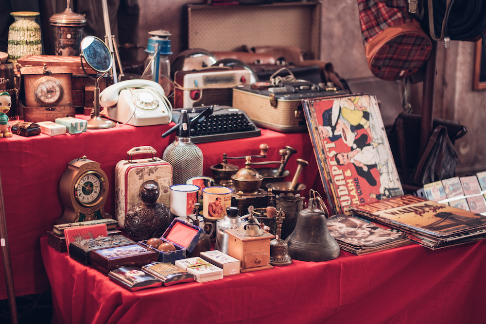 table display at an antique shop