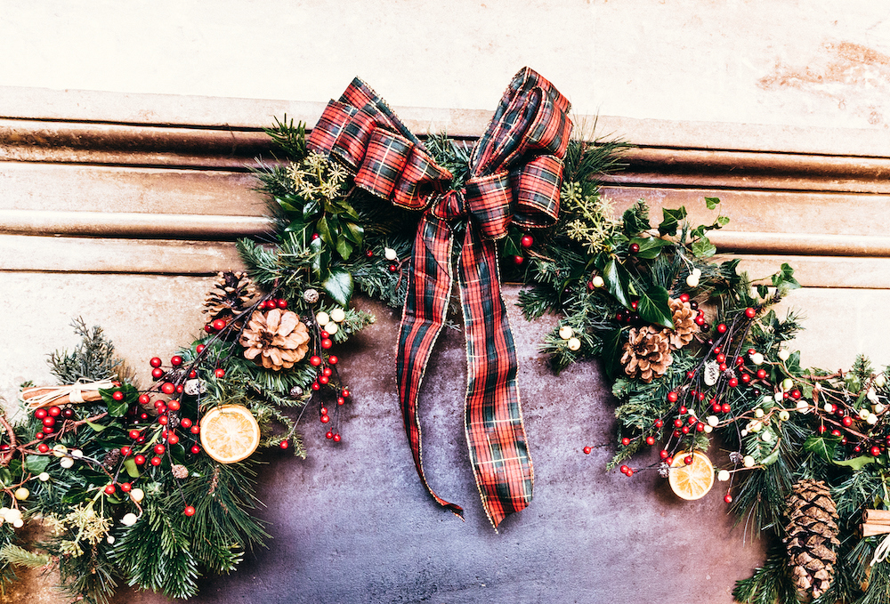 A beautiful Victorian Christmas Garland